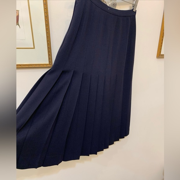 Vintage Chanel Navy Blue Pleated Skirt 40 - Picture 2 of 5